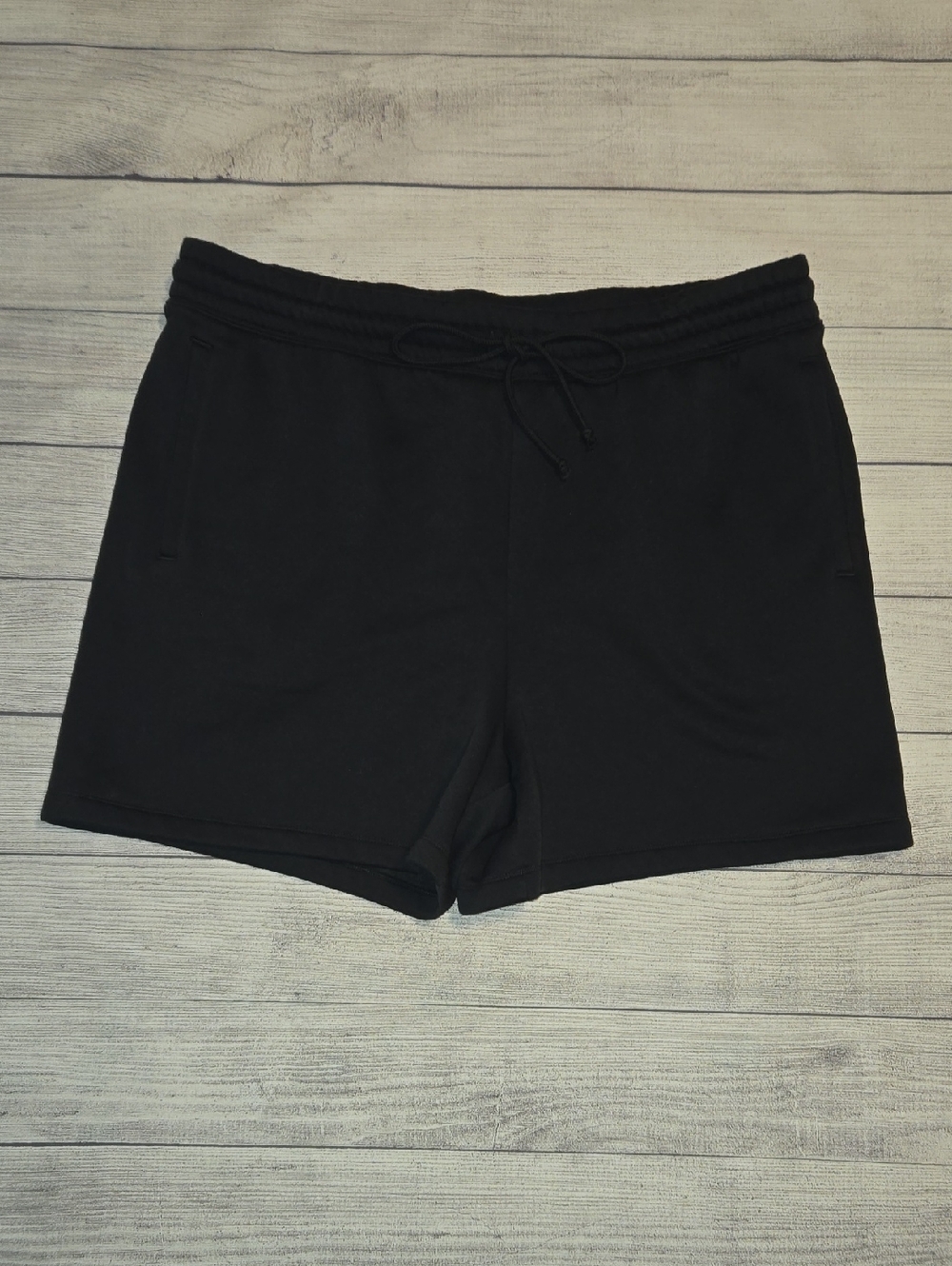 SKIMS Men's Relaxed Shorts Black Size 2X NWOT